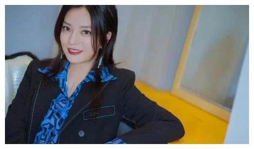 最新范冰爆料消息新闻视频,揭秘娱乐圈内幕，视频内容引发热议